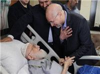 عیادت رییس مجلس از آیت الله نوری همدانی