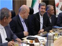 منادی: دانشگاه‌ها موفقیت خود را به چاه نفت گره نزنند