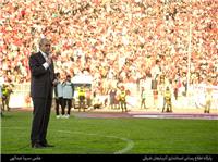 استاندار آذربايجان شرقي در جمع هواداران تراکتور در جشن قهرماني
