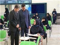 استاندار اصفهان از روند برگزاري آزمون امتحانات پايان سال بازديد کرد