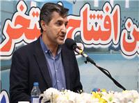تبدیل زمین‌های خاکی تبریز به چمن مصنوعی