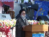 خيام نه‌فقط يک چهره برجسته علمي، بلکه يک حکيم صاحب‌نظر در فلسفه زندگي است
