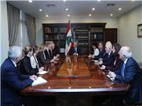 عون يبحث مع وفد أمريکي وضع النازحين السوريين والسلاح الفلسطيني