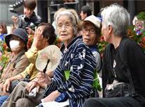 Career changes becoming more common among middle-aged, elderly people in Japan