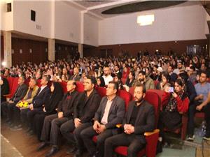 استاندار لرستان به تماشاي ارکستر تلفيقي «کياوه» نشست