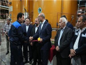 استاندار کرمانشاه: پيگير احداث کارخانه‌هاي جديد قند هستيم