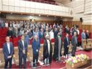 مراسم گراميداشت روز معلم و تجليل از اعضاي هيات علمي دانشگاه برگزار شد