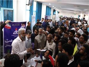 ميز خدمت شركت نفت و گاز اروندان در مسجد جامع خرمشهر برگزار شد