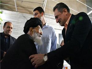 اداي احترام رئيس سازمان امور عشاير ايران به شهيد آل‌هاشم و ديدار با خانواده معظم شهيد