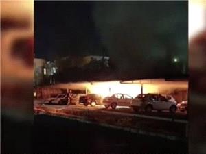 آتش سوزي خودروهاي درون پارکينگ بيمارستان آيت الله طالقاني کرمانشاه مهارشد