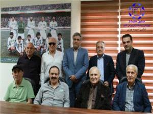حضور جمعي از بزرگان فوتبال کشور در صندوق حمايت از قهرمانان و پيشکسوتان ورزش
