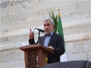 اگر مي خواهيم ايران بماند، راهي جز حفظ فرهنگ و زبان نداريم