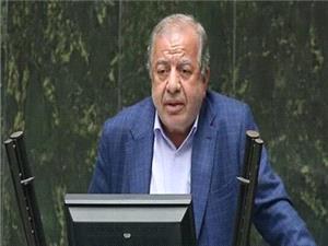 هرگونه حرکت و سخن خلاف وحدت، بازي در زمين استکبار است