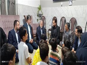 استاندار تهران با کودکان موسسه همدلان علوي ملارد ديدار کرد