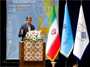 پايتخت صنايع دستي ايران نيازمندحمايت جدي در بازارهاي داخلي و بين‌المللي است