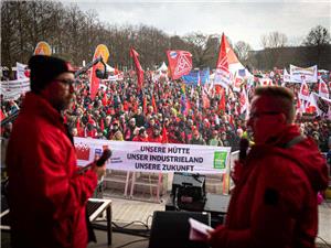 Thousands demonstrate for more investment in German industry