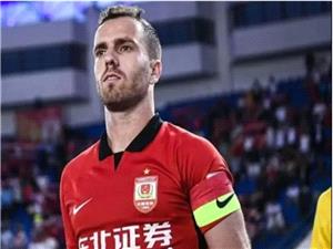 منتخب الصين يستعين بلاعب برازيلي قبيل مواجهه السعوديه في تصفيات کأس العالم