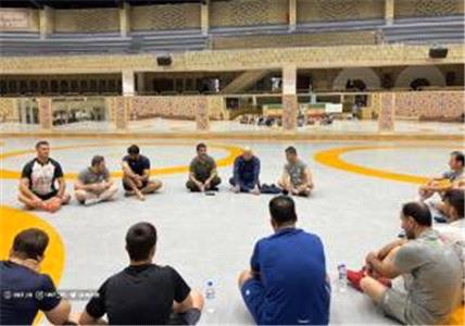 دیدار مناف هاشمی با علیرضا دبیر و ملی پوشان فرنگی‌کار
