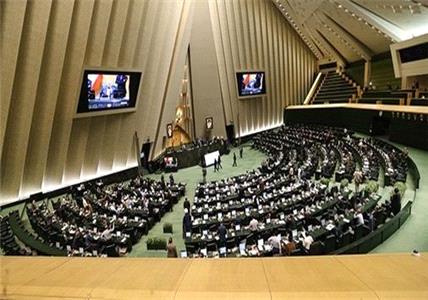 نمایندگان برای تجدید بیعت با امام راحل به حرم مطهر می‌روند
