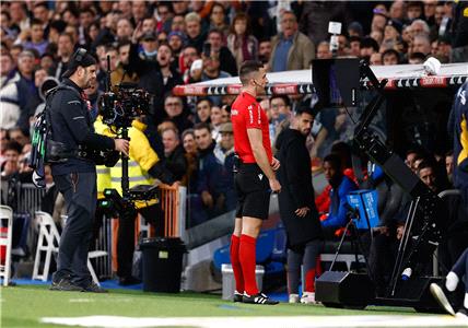 إحصائيات تکشف الحقيقه.. ريال مدريد ضحيه الـVAR هذا الموسم